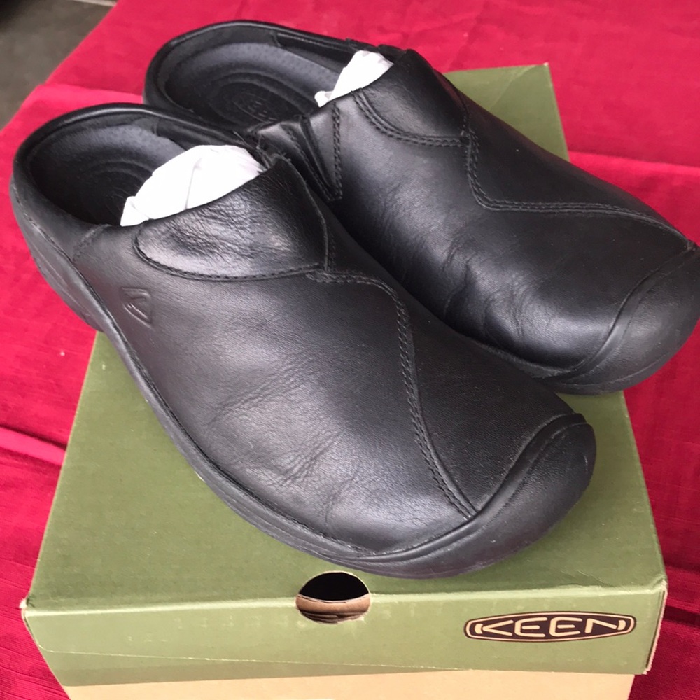 Keen Mules 9.5/40 Black new slightly worn great condition